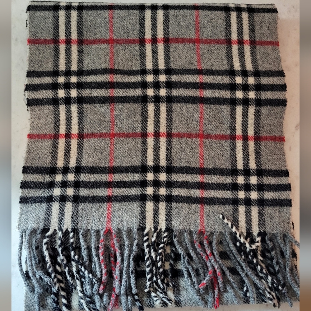 Burberry London 100% Lambswool Nova Check Winter Scarf